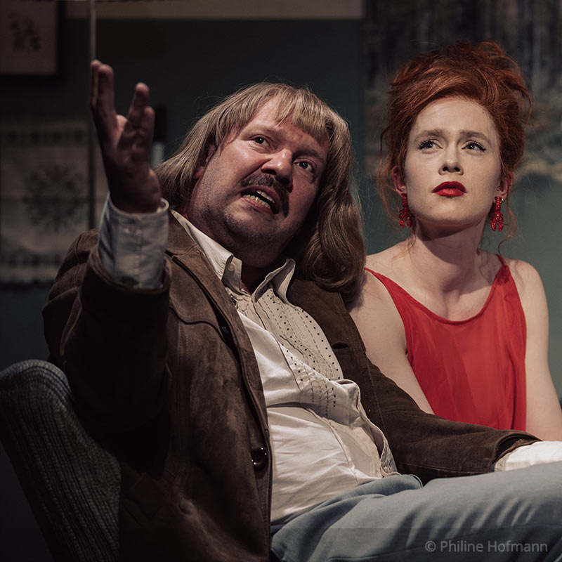 Simon Bauer als F&uuml;rst Myschkin in &bdquo;Der Idiot&ldquo;
