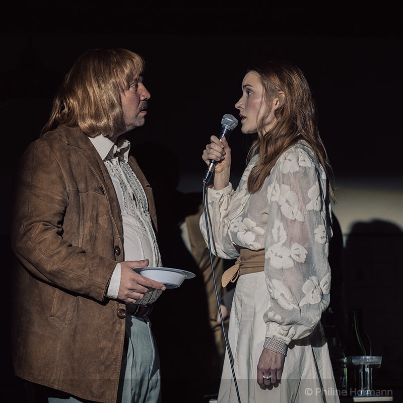 Simon Bauer als F&uuml;rst Myschkin in &bdquo;Der Idiot&ldquo;
