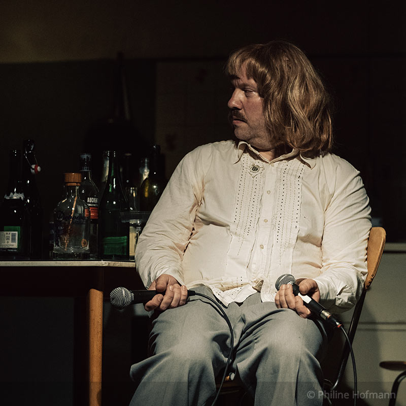 Simon Bauer als F&uuml;rst Myschkin in &bdquo;Der Idiot&ldquo;