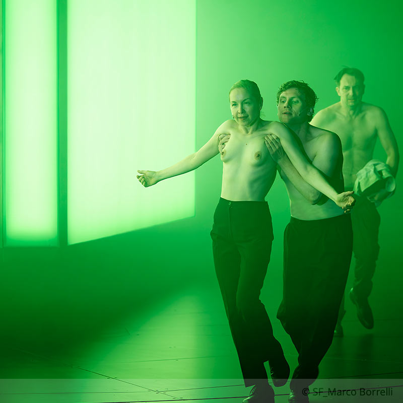 Valery Tscheplanowa als Mephistopheles in &bdquo;Faust I&ldquo;