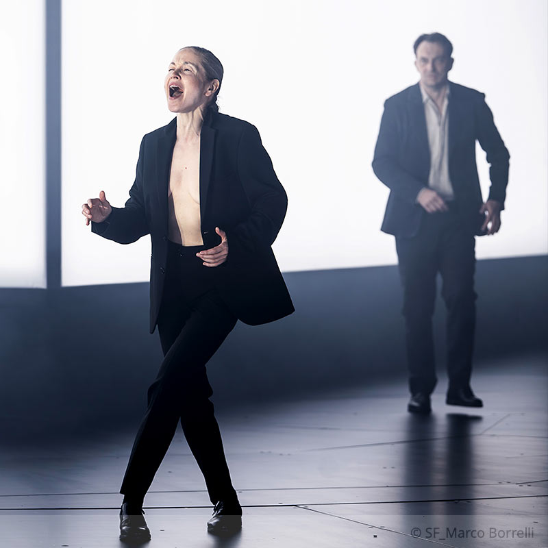 Valery Tscheplanowa als Mephistopheles in &bdquo;Faust I&ldquo;