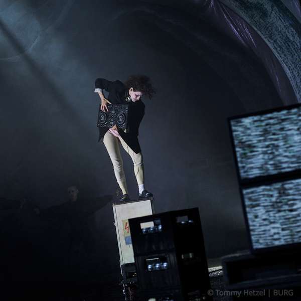 © Tommy Hetzel - Bibiana Beglau als Hitzkopf, Henry Percy in „Sankt Falstaff“ NR - Bibiana Beglau