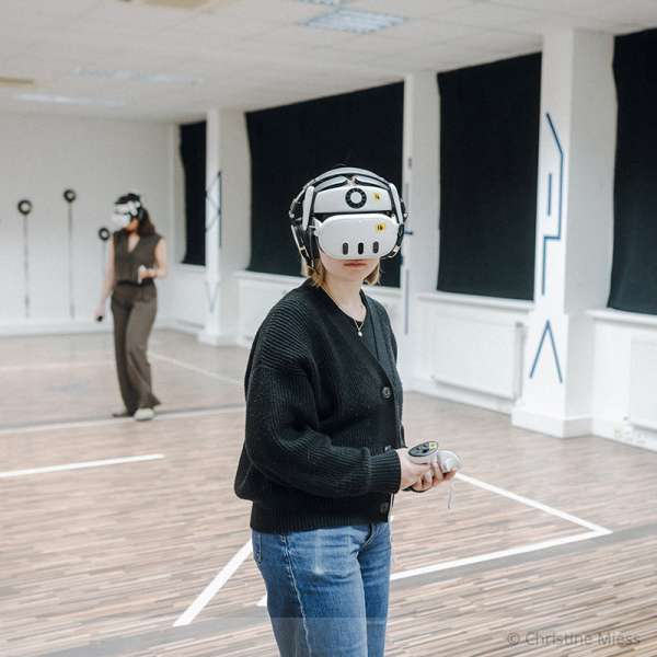 © Christine Miess - DARUM (Victoria Halper und Kai Krösche) für „Auflösung. Ein (virtueller) Kontrollverlust“ R - DARUM