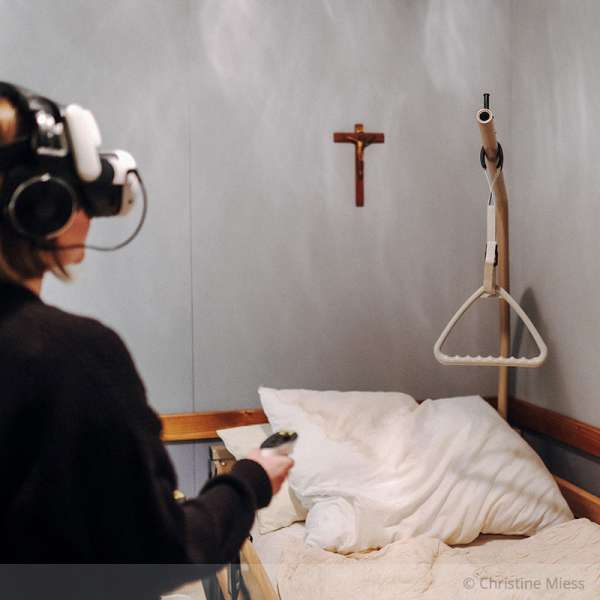 © Christine Miess - DARUM (Victoria Halper und Kai Krösche) für „Auflösung. Ein (virtueller) Kontrollverlust“ R - DARUM